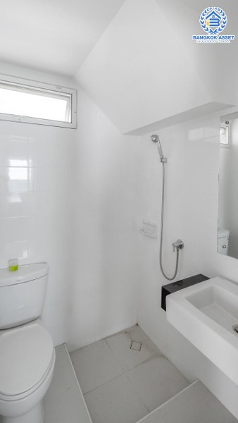 *****บ้านเดี่ยวมือสองนนทบุรี ม.พฤกษ์ลดา2 บางใหญ่-เซ็นทรัลเวสต์เกต หลังมุม!! พร้อมอยู่ Facilities ครบครัน เนื้อที่ 54.5 ตร.ว. พร้อมฟังก์ชั่น 3 ห้องนอน 2 ห้องน้ำ 2 ที่จอดรถ เดินทางสะดวกสบาย ใกล้เซ็นทรัลเวสต์เกต เพียง 10 นาทีถึง MRT "สถานีคลองบางไผ่"...