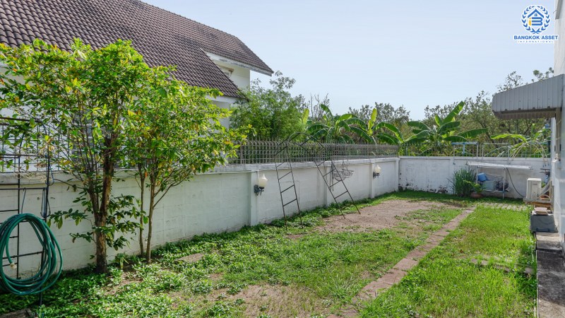 บ้านเดี่ยวมือสองนนทบุรี ห้องมุม! หน้าบ้านไม่ชนใคร! ม.กฤษดานคร20 ปิ่นเกล้า ติดถนนบรมราชชนนี บ้านเดี่ยวหลังใหญ่มีพื้นที่สนามหญ้า บนเนื้อที่ 73 ตร.ว. ฟังก์ชั่นครบ! กว้างขวางบนพื้นที่ใช้สอยกว่า 220 ตร.ม. บนทำเลเดินทางสะดวก เพียง 10 นาทีถึงเซ็นทรัลปิ่นเกล้า