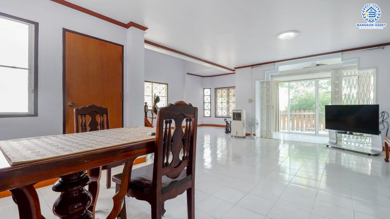 บ้านเดี่ยวมือสองนนทบุรี ห้องมุม! หน้าบ้านไม่ชนใคร! ม.กฤษดานคร20 ปิ่นเกล้า ติดถนนบรมราชชนนี บ้านเดี่ยวหลังใหญ่มีพื้นที่สนามหญ้า บนเนื้อที่ 73 ตร.ว. ฟังก์ชั่นครบ! กว้างขวางบนพื้นที่ใช้สอยกว่า 220 ตร.ม. บนทำเลเดินทางสะดวก เพียง 10 นาทีถึงเซ็นทรัลปิ่นเกล้า