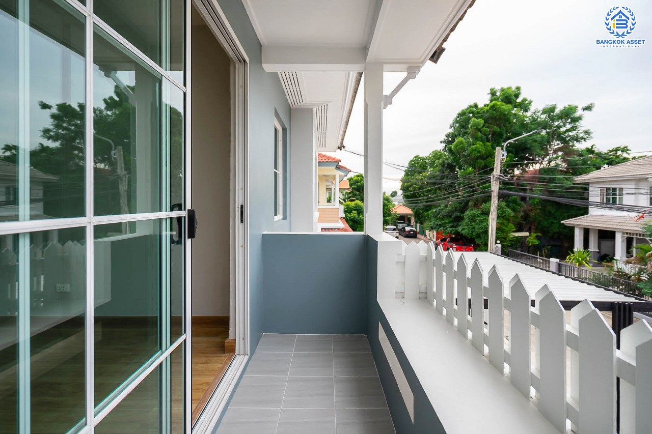 บ้านมือสองตกแต่งใหม่ คุณภาพแบรนด์ LH ม.ชลลดา บางใหญ่-เซ็นทรัลเวสต์เกต เนื้อที่ 52.5 ตร.ว. ฟังก์ชั่น 3 ห้องนอน 2 ห้องน้ำ สามารถจอดรถได้ถึง 3 คัน Facility ครบครัน พร้อมทุกการเข้าอยู่ บนทำเลเดินทางสะดวก ใกล้ถ.กาญจนาภิเษก เพียง 10 นาทีถึงรถไฟฟ้า "สถานีคลองบางไผ่"...