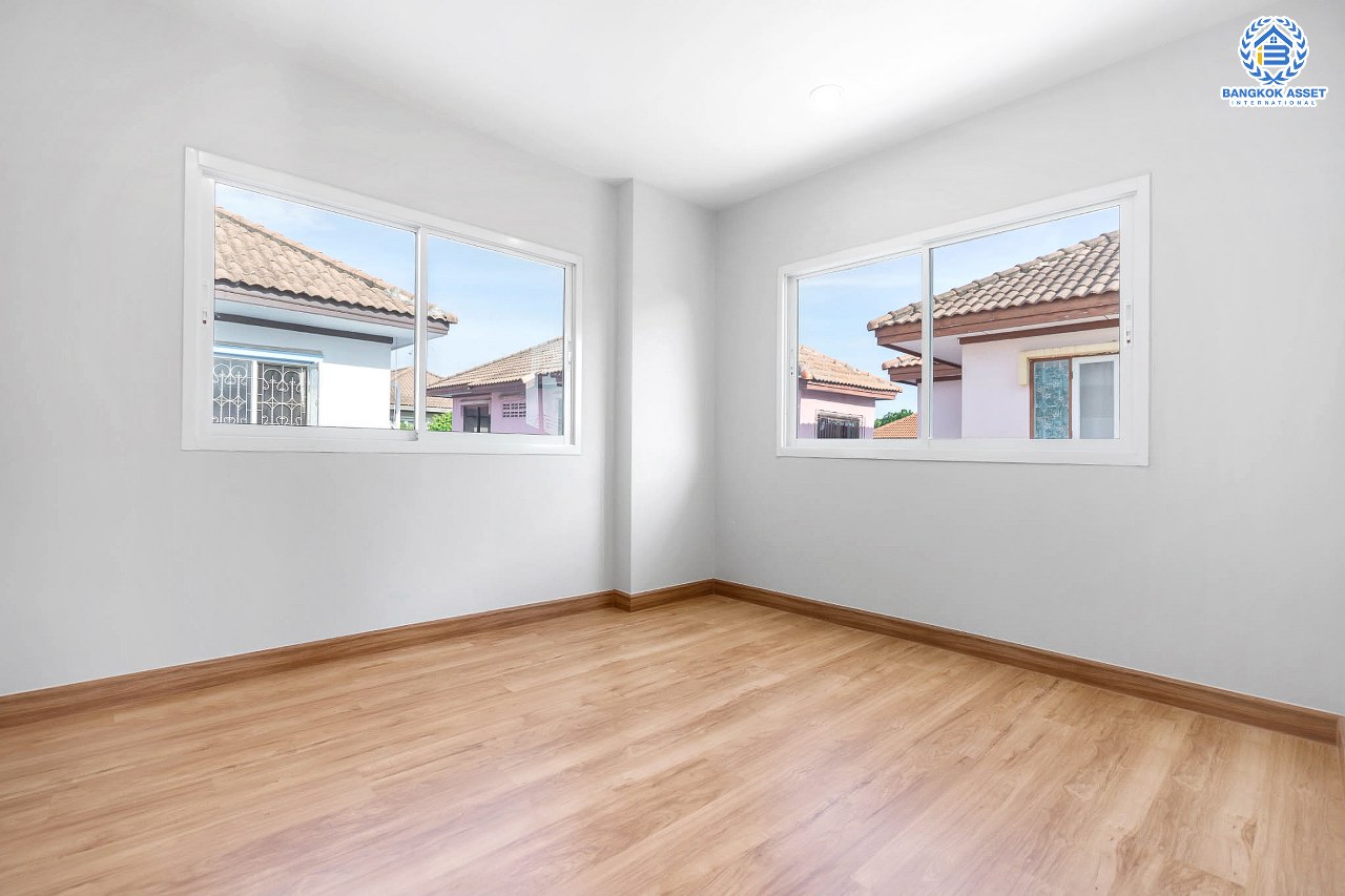 บ้านมือสองตกแต่งใหม่ ม.คุณาลัย บางใหญ่-เซ็นทรัลเวสต์เกต หลังใหญ่ ห้องมุมสุดคุ้ม! พร้อมทุกการเข้าอยู่ เนื้อที่ 59.4 ตร.ว. ฟังก์ชั่น 3 ห้องนอน 1 ห้องอเนกประสงค์ 2 ห้องน้ำ สามารถจอดรถได้ 3 คัน บนทำเลเดินทางสะดวก ติดถนนใหญ่ ใกล้รถไฟฟ้าสถานี "คลองบางไผ่"