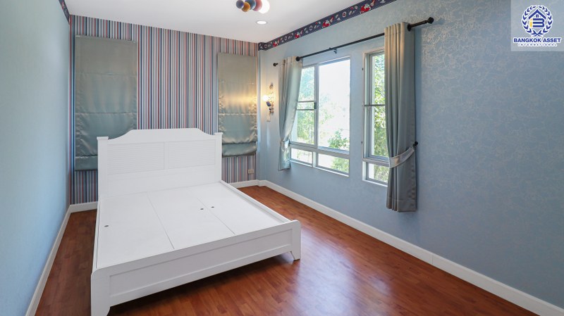 บ้านเดี่ยวมือสองนนทบุรี แบรนด์ดังจาก SC ASSET โครงการ ไลฟ์บางกอกบลูเลอวาร์ด ราชพฤกษ์-รัตนาธิเบศร์ บ้านสวยตกแต่ง/ต่อเติมพร้อมอยู่ เนื้อที่ 52.3 ตร.ว. ฟังก์ชั่น 4 ห้องนอน 3 ห้องน้ำ แถมแอร์ 2 เครื่อง! โดดเด่นบนทำเลศักยภาพ ติดถนนราชพฤกษ์ ใกล้รถไฟฟ้า "สถานีบางรักน้อยท่าอิฐ"...