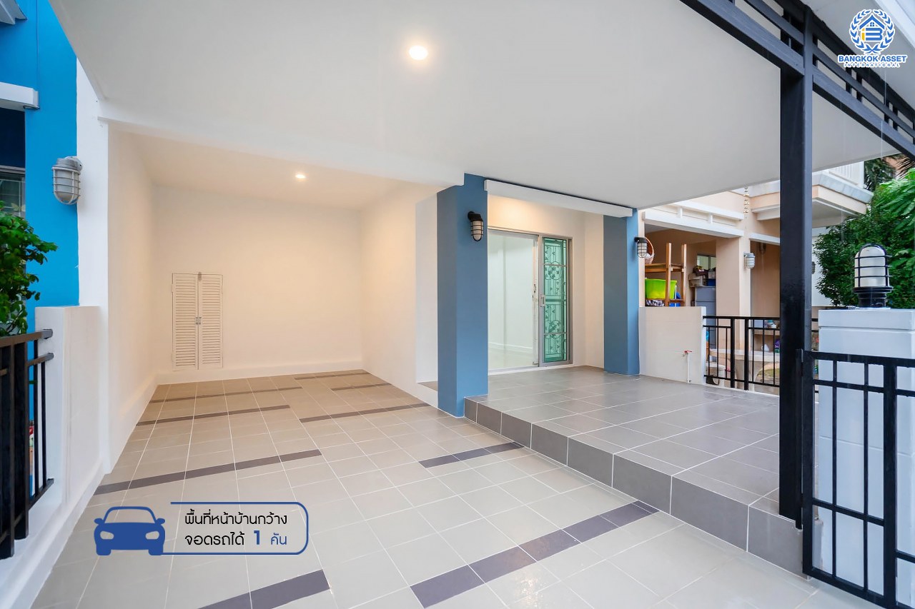 บ้านมือสองตกแต่งใหม่ ม.เดอะวิลล่า ราชพฤกษ์-ท่าอิฐ Private Zone มีความเป็นส่วนตัวมาก ตกแต่งสไตล์อบอุ่นและหรูหราด้วยฝ้าหลุม เนื้อที่ 18 ตร.ว. คุณภาพ Property Perfect ฟังก์ชั่นครบ! 3 ห้องนอน 2 ห้องน้ำ บนทำเลเยี่ยมเชื่อมต่อทั้งถ.รัตนาธิเบศร์ และถ.ราชพฤกษ์ และเพียง 10 นาที ถึงรถไฟฟ้า "สถานีบางรักน้อยท่าอิฐ"...