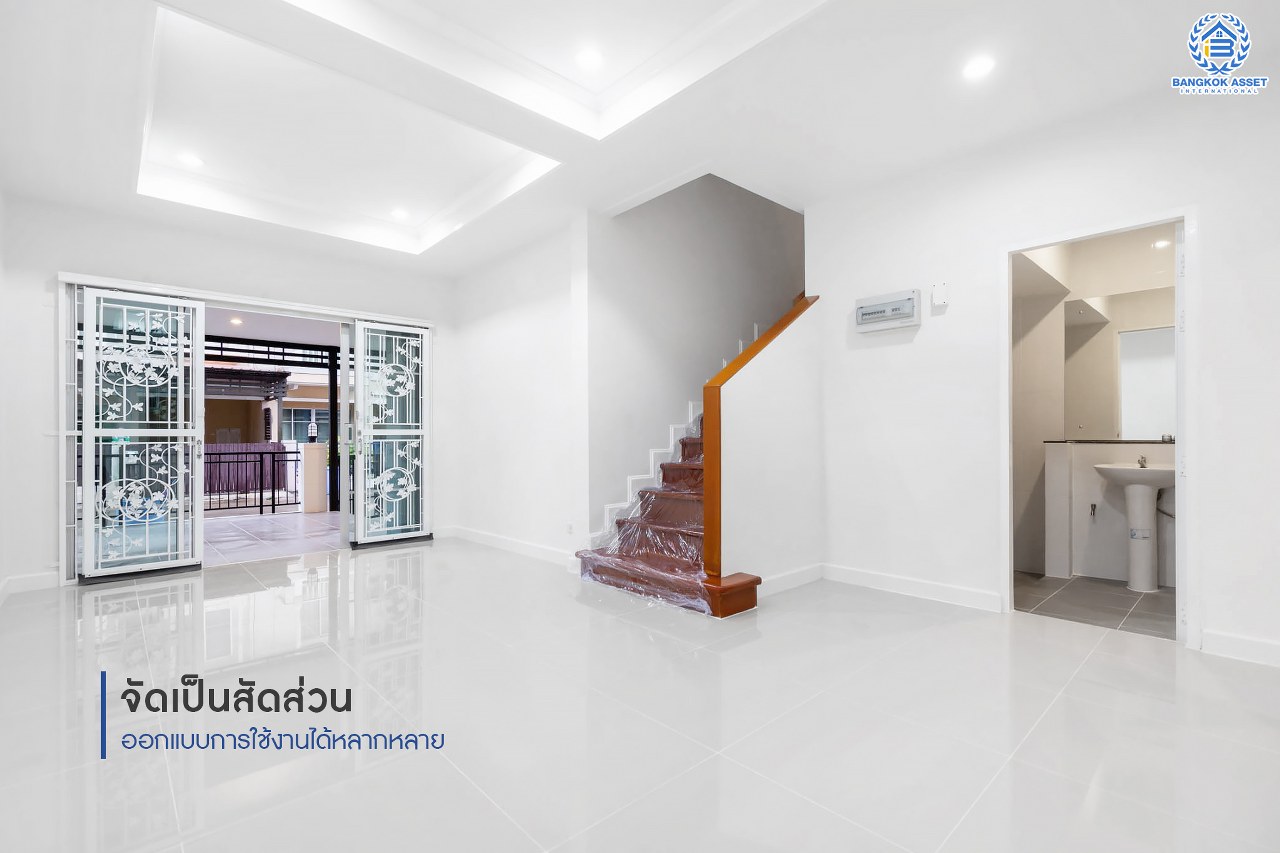 บ้านมือสองตกแต่งใหม่ ม.เดอะวิลล่า ราชพฤกษ์-ท่าอิฐ Private Zone มีความเป็นส่วนตัวมาก ตกแต่งสไตล์อบอุ่นและหรูหราด้วยฝ้าหลุม เนื้อที่ 18 ตร.ว. คุณภาพ Property Perfect ฟังก์ชั่นครบ! 3 ห้องนอน 2 ห้องน้ำ บนทำเลเยี่ยมเชื่อมต่อทั้งถ.รัตนาธิเบศร์ และถ.ราชพฤกษ์ และเพียง 10 นาที ถึงรถไฟฟ้า "สถานีบางรักน้อยท่าอิฐ"...