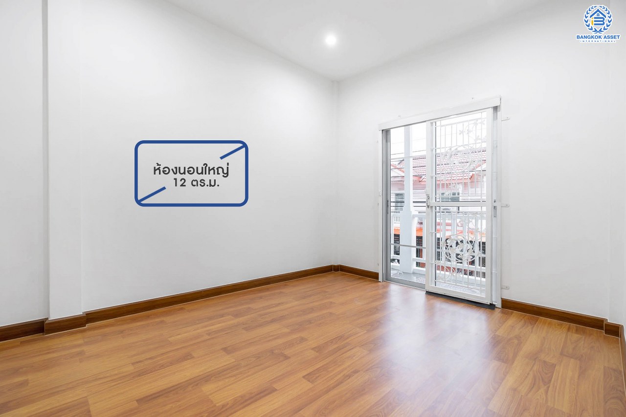 บ้านมือสองตกแต่งใหม่ ม.เดอะวิลล่า ราชพฤกษ์-ท่าอิฐ Private Zone มีความเป็นส่วนตัวมาก ตกแต่งสไตล์อบอุ่นและหรูหราด้วยฝ้าหลุม เนื้อที่ 18 ตร.ว. คุณภาพ Property Perfect ฟังก์ชั่นครบ! 3 ห้องนอน 2 ห้องน้ำ บนทำเลเยี่ยมเชื่อมต่อทั้งถ.รัตนาธิเบศร์ และถ.ราชพฤกษ์ และเพียง 10 นาที ถึงรถไฟฟ้า "สถานีบางรักน้อยท่าอิฐ"...