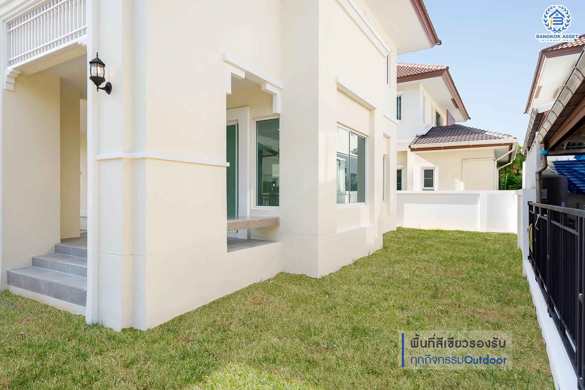 บ้านมือสองตกแต่งใหม่ คุณภาพแบรนด์ AP ม.เดอะเซนโทร รัตนาธิเบศร์-ราชพฤกษ์ บ้านสวย ถนนเมน ตอบโจทย์ครอบครัวขยาย เนื้อที่ 54.4 ตร.ว. ฟังก์ชั่นจัดเต็ม 3 ห้องนอน 3 ห้องน้ำ 2 ที่จอดรถ บนทำเลศักยภาพ เชื่อมต่อหลายเส้นทางทั้ง ถ.ราชพฤกษ์ ,ถ.รัตนาธิเบศร์ และถ.กาญจนาภิเษก และเพียง 4 นาทีถึงรถไฟฟ้าสถานี "บางพลู"...