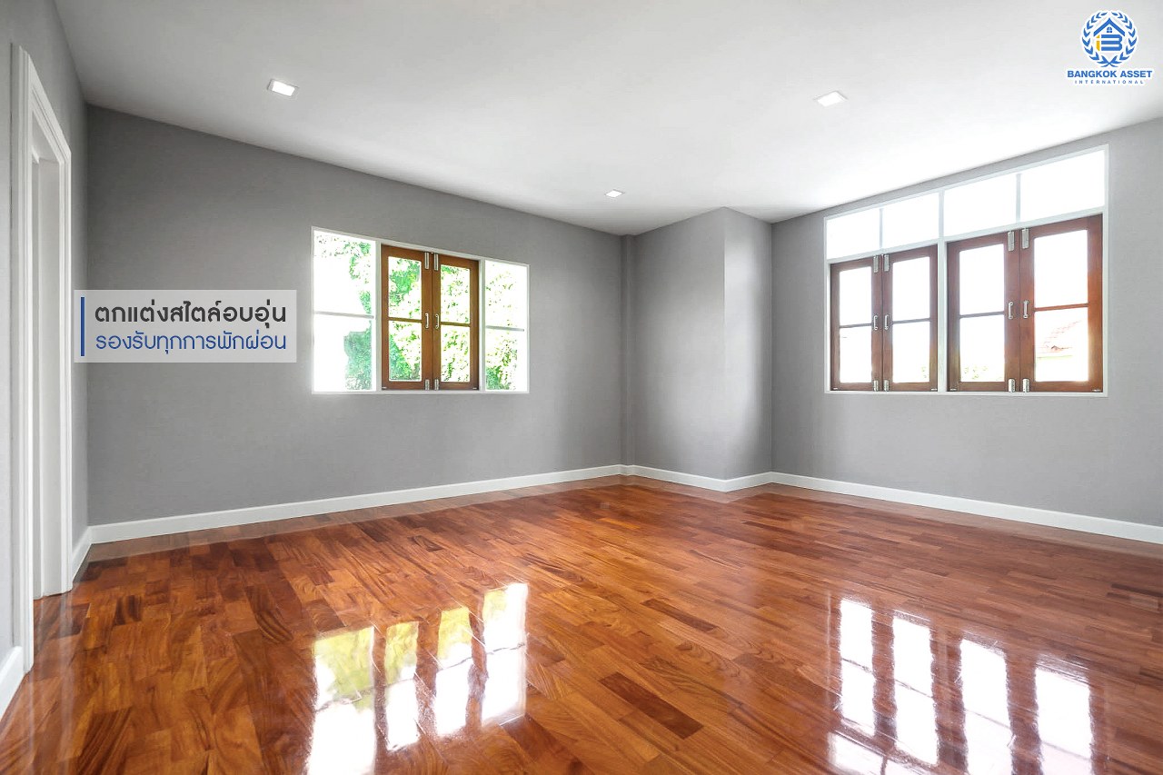 คฤหาสน์มือสองตกแต่งใหม่ หลังมุม ไซน์ใหญ่พิเศษ! เนื้อที่ 152.4 ตร.ว. ม.ลัดดารมย์ เพชรเกษม 69 ฟังก์ชั่นจัดเต็ม 5 ห้องนอน (พร้อมห้องแม่บ้าน) 4 ห้องน้ำ จอดรถได้ถึง 4  คัน ตกแต่งหรูหราดีไซน์สุด Classic พร้อม Built in furniture บนพื้นที่ใช้สอยกว่า 324 ตร.ม. ทำเลเยี่ยมเชื่อมต่อหลายเส้นทาง ใกล้เดอะมอลล์บางแคและจุดขึ้นทางด่วน "เพชรเกษม"