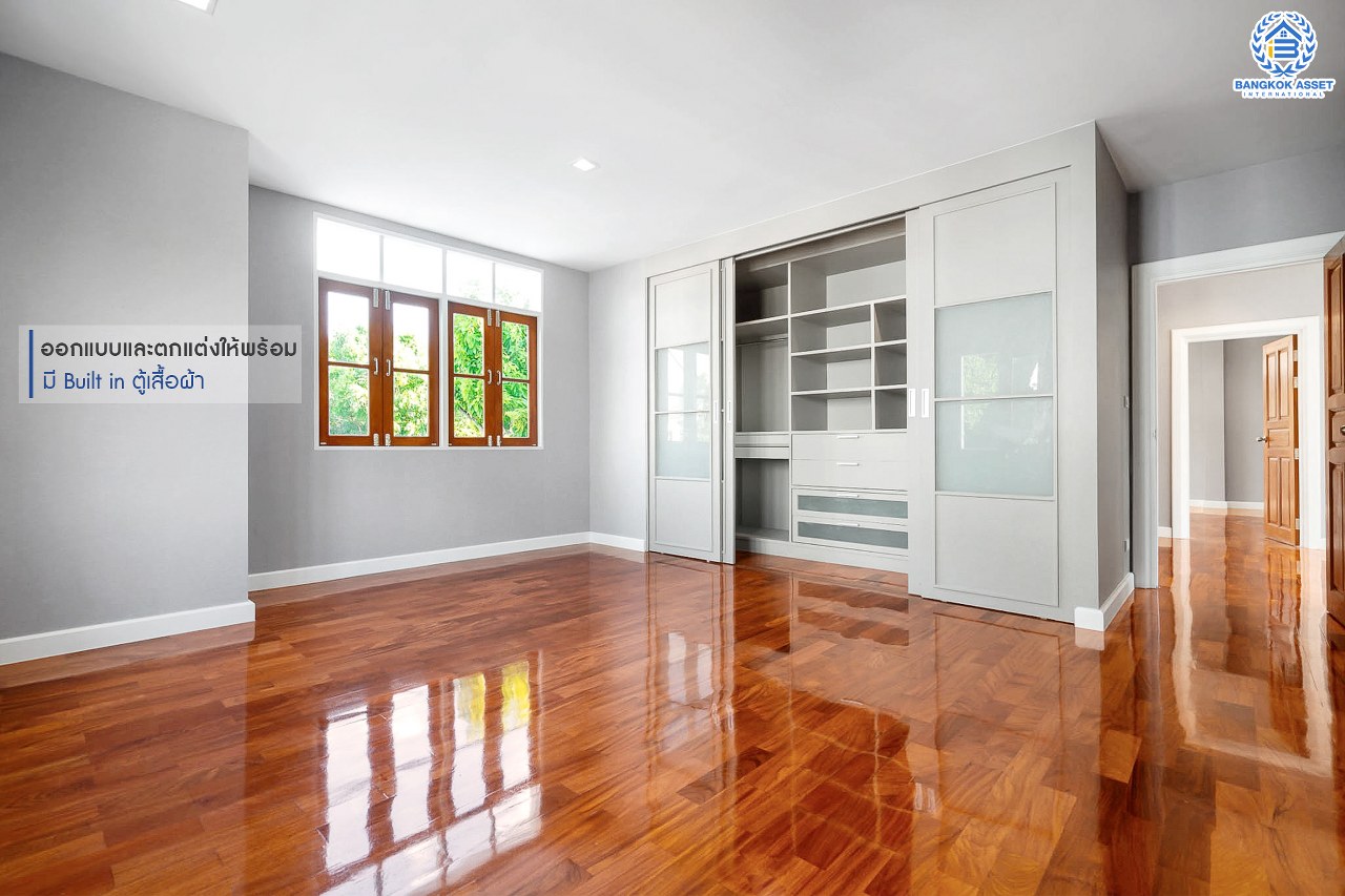 คฤหาสน์มือสองตกแต่งใหม่ หลังมุม ไซน์ใหญ่พิเศษ! เนื้อที่ 152.4 ตร.ว. ม.ลัดดารมย์ เพชรเกษม 69 ฟังก์ชั่นจัดเต็ม 5 ห้องนอน (พร้อมห้องแม่บ้าน) 4 ห้องน้ำ จอดรถได้ถึง 4  คัน ตกแต่งหรูหราดีไซน์สุด Classic พร้อม Built in furniture บนพื้นที่ใช้สอยกว่า 324 ตร.ม. ทำเลเยี่ยมเชื่อมต่อหลายเส้นทาง ใกล้เดอะมอลล์บางแคและจุดขึ้นทางด่วน "เพชรเกษม"