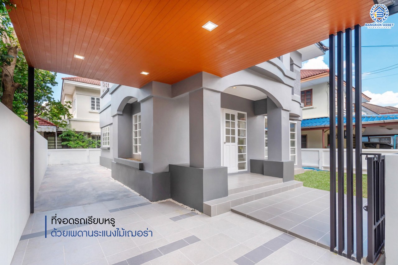 บ้านมือสองตกแต่งใหม่ ม.สีวลี ติวานนท์-ปากเกร็ด เนื้อที่ 50 ตร.ว. ฟังก์ชั่นครบ 3 ห้องนอน 2 ห้องน้ำ ตอบโจทย์ทุกการอยู่อาศัย บนทำเลเดินทางสะดวกสบาย เชื่อมสู่ต่อหลายเส้นทางทั้ง ใกล้ห้าแยกปากเกร็ด เซ็นทรัลแจ้งวัฒนะ และรถไฟฟ้าสายอนาคต