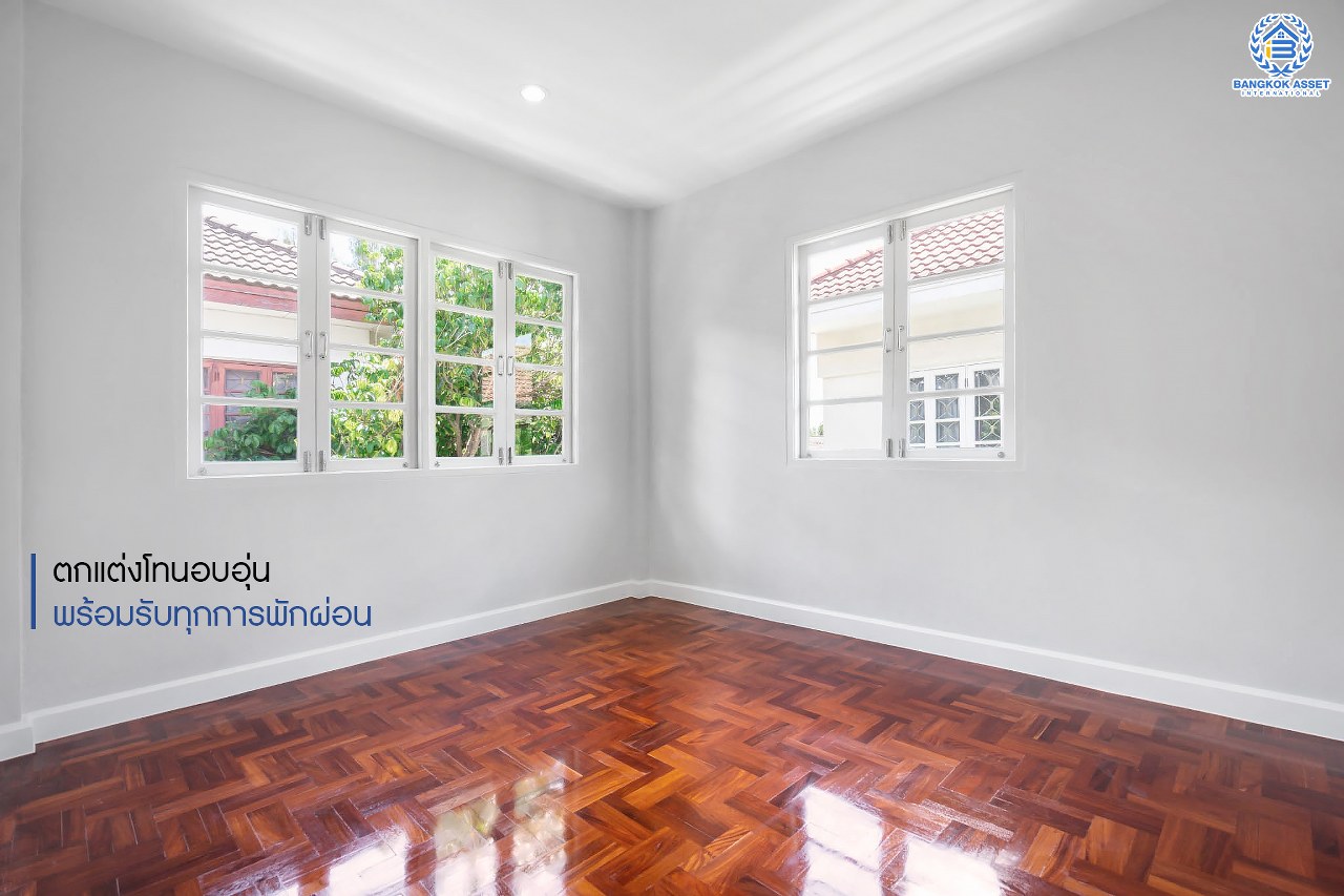 บ้านมือสองตกแต่งใหม่ ม.สีวลี ติวานนท์-ปากเกร็ด เนื้อที่ 50 ตร.ว. ฟังก์ชั่นครบ 3 ห้องนอน 2 ห้องน้ำ ตอบโจทย์ทุกการอยู่อาศัย บนทำเลเดินทางสะดวกสบาย เชื่อมสู่ต่อหลายเส้นทางทั้ง ใกล้ห้าแยกปากเกร็ด เซ็นทรัลแจ้งวัฒนะ และรถไฟฟ้าสายอนาคต