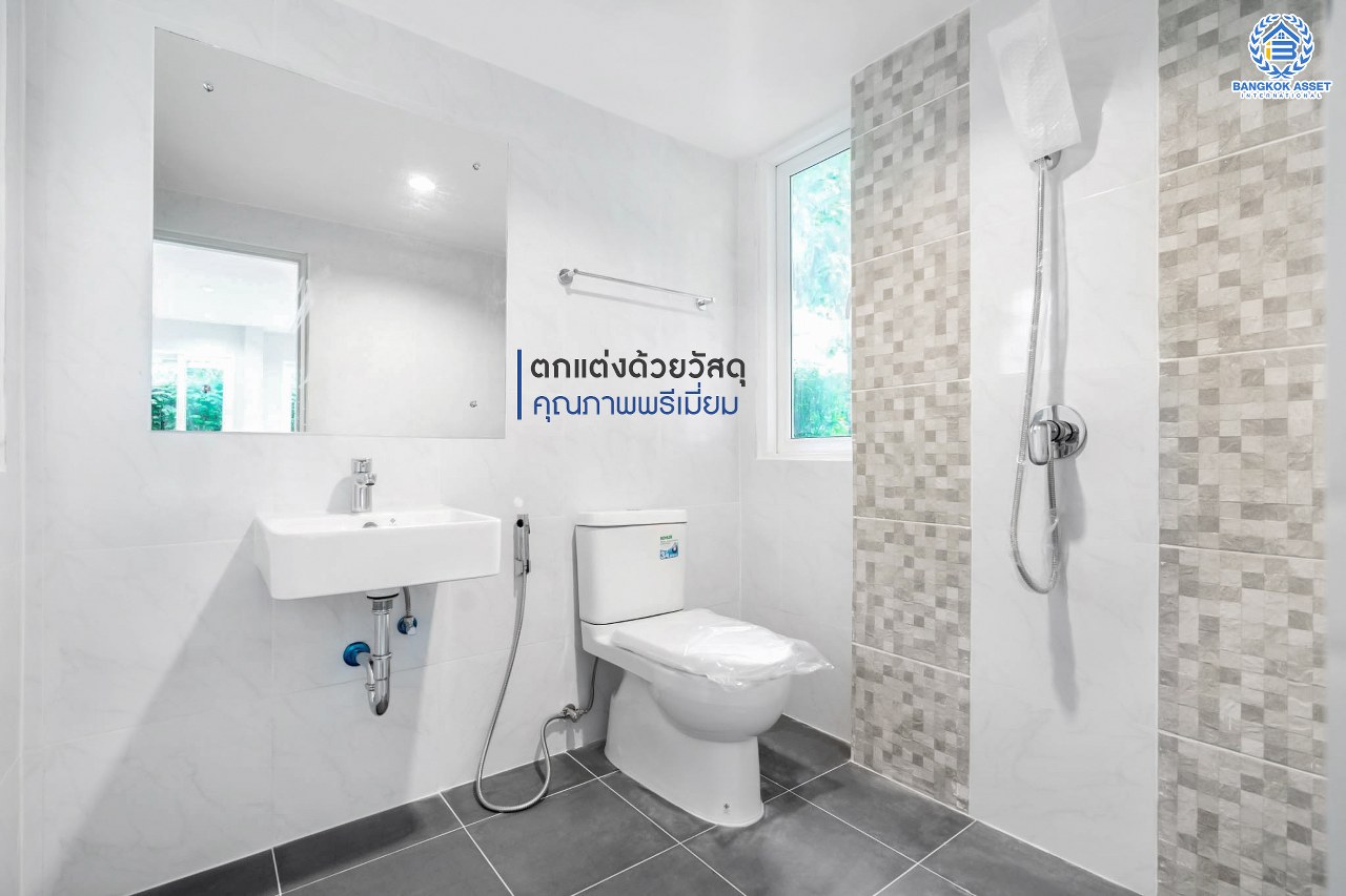 บ้านมือสองตกแต่งใหม่ ม.คาซ่าวิลล์ ราชพฤกษ์-รัตนาธิเบศร์2 (Q.House) ต่อเติมครบพร้อมเข้าอยู่ เนื้อที่ 54 ตร.ว. ฟังก์ชั่นจัดเต็ม 4 ห้องนอน 3 ห้องน้ำ 2 ที่จอดรถ บนทำเลศักยภาพ ติดถนนราชพฤกษ์ และเพียง 10 นาทีถึงรถไฟฟ้า "สถานีบางรักน้อยท่าอิฐ"