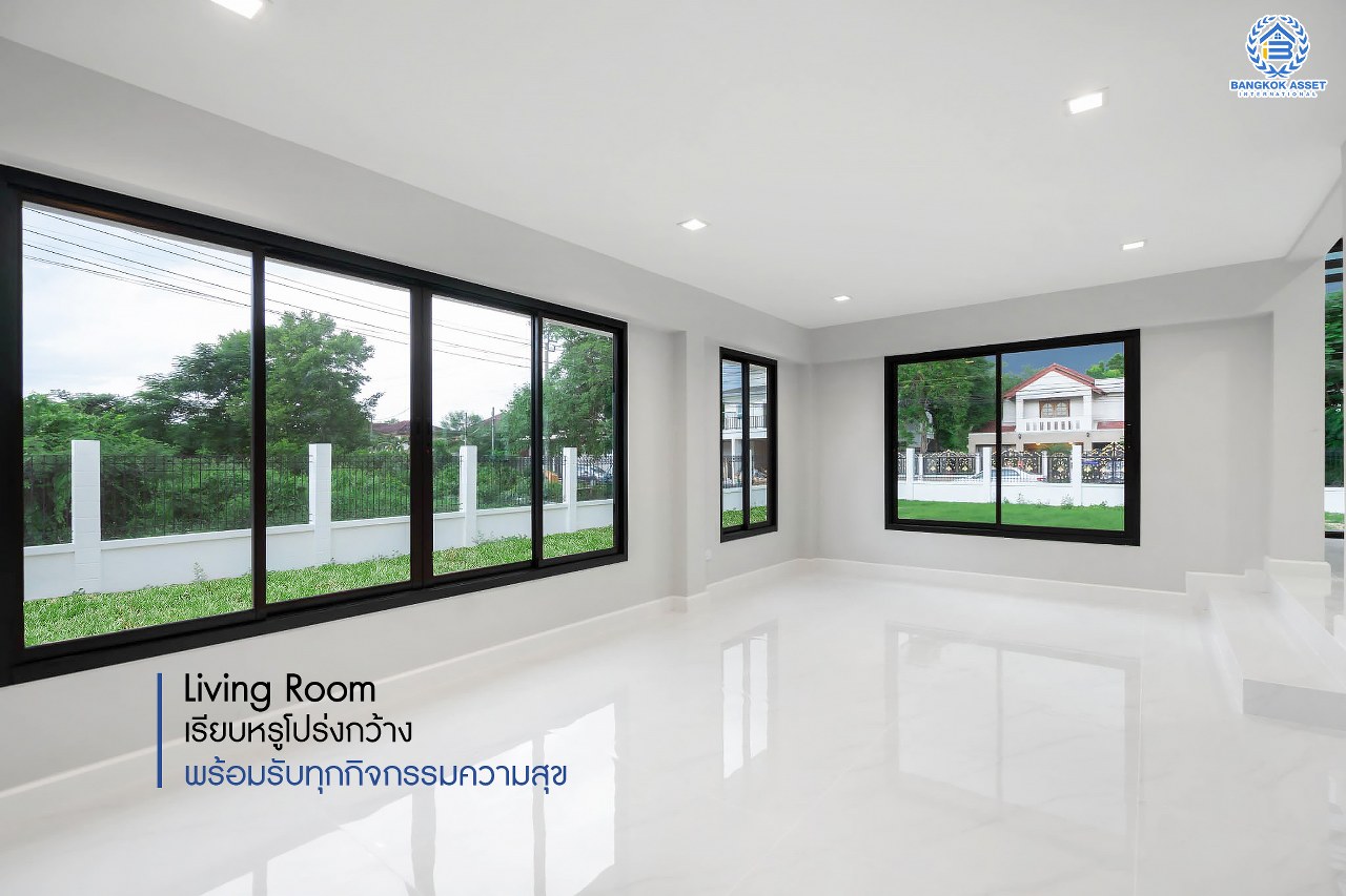 คฤหาสน์ตกแต่งใหม่ ดีไซน์สุด Luxury ม.กฤษดานคร18 บรมราชชนนี สัมผัสความใหญ่กว่า 3 ชั้น บนเนื้อที่ถึง 256 ตร.ว. #แปลงมุมที่สวยที่สุดในโครงการ! อีกระดับของฟังก์ชั่น 5 ห้องนอน, 1 ห้องแม่บ้าน, 5 ห้องน้ำ, 2 Living Room , ห้องครัว 2 สไตล์ และสามารถจอดรถได้ถึง 8 คัน ท่ามกลางบรรยากาศความ Private พร้อมโซนใกล้ส่วนกลาง บนทำเลศักยภาพเชื่อมต่อหลายเส้นทาง ใกล้Central Pinklao, ม.มหิดล , ทางด่วน ฯลฯ