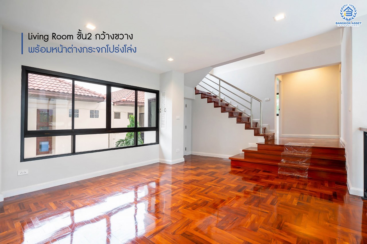 คฤหาสน์ตกแต่งใหม่ ดีไซน์สุด Luxury ม.กฤษดานคร18 บรมราชชนนี สัมผัสความใหญ่กว่า 3 ชั้น บนเนื้อที่ถึง 256 ตร.ว. #แปลงมุมที่สวยที่สุดในโครงการ! อีกระดับของฟังก์ชั่น 5 ห้องนอน, 1 ห้องแม่บ้าน, 5 ห้องน้ำ, 2 Living Room , ห้องครัว 2 สไตล์ และสามารถจอดรถได้ถึง 8 คัน ท่ามกลางบรรยากาศความ Private พร้อมโซนใกล้ส่วนกลาง บนทำเลศักยภาพเชื่อมต่อหลายเส้นทาง ใกล้Central Pinklao, ม.มหิดล , ทางด่วน ฯลฯ