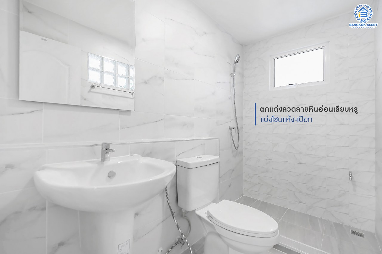 บ้านมือสองตกแต่งใหม่ คุณภาพแบรนด์ LH ม.ชัยพฤกษ์1 ติวานนท์-ราชพฤกษ์ เนื้อที่ 50.6 ตร.ว. ฟังก์ชั่น 3 ห้องนอน 2 ห้องน้ำ 2 ที่จอดรถ โซนต้นโครงการเดินทางสะดวก รองรับทุกการอยู่อาศัย บนทำเลติดถนน 345 เชื่อมต่อทั้งถ.ราชพฤกษ์ ,ติวานนท์ ใกล้โรบินสัน และทางด่วนศรีสมาน