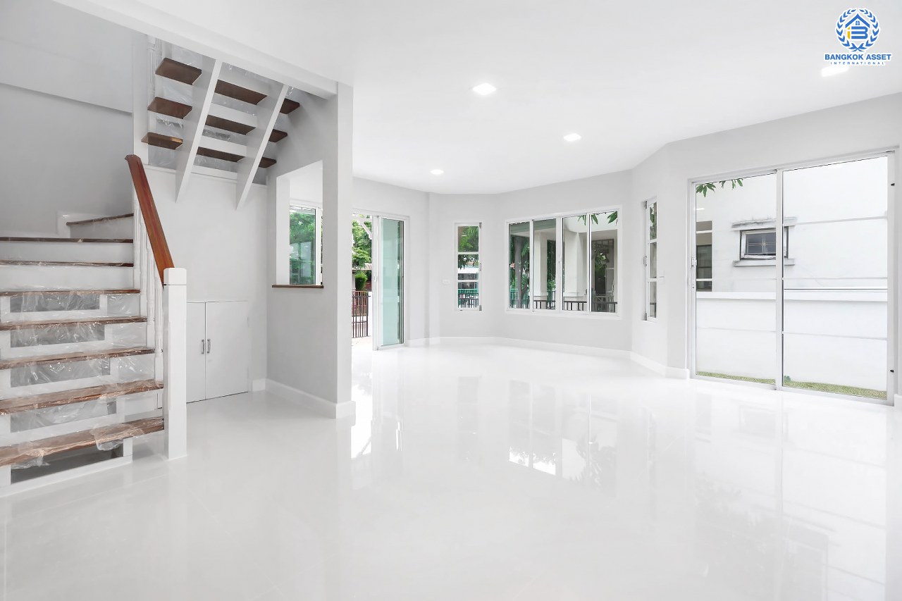 บ้านมือสองตกแต่งใหม่ คุณภาพแบรนด์ LH ม.ชัยพฤกษ์1 ติวานนท์-ราชพฤกษ์ เนื้อที่ 50.6 ตร.ว. ฟังก์ชั่น 3 ห้องนอน 2 ห้องน้ำ 2 ที่จอดรถ โซนต้นโครงการเดินทางสะดวก รองรับทุกการอยู่อาศัย บนทำเลติดถนน 345 เชื่อมต่อทั้งถ.ราชพฤกษ์ ,ติวานนท์ ใกล้โรบินสัน และทางด่วนศรีสมาน