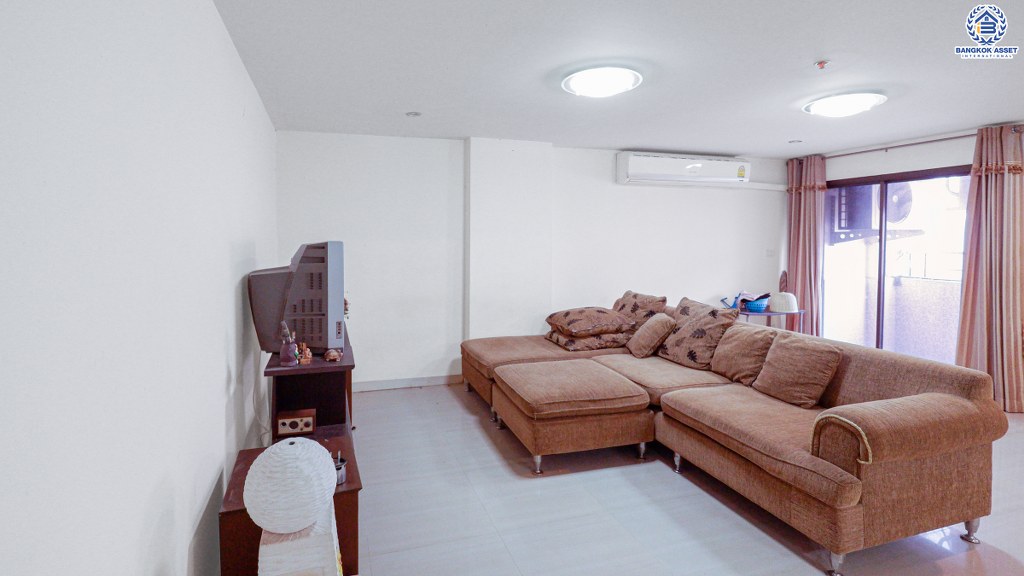 คอนโดมือสอง บนทำเลคุณภาพ คอนโดปิ่นเกล้าพาวิลเลี่ยน บนถนนบรมราชชนนี ขนาดห้องกว้าง 56.67 ตร.ม. การเดินทางสะดวก เข้าออกได้หลายเส้นทาง ใกล้เซ็นทรัลปิ่นเกล้า และรถไฟฟ้าสถานีบางยี่ขัน