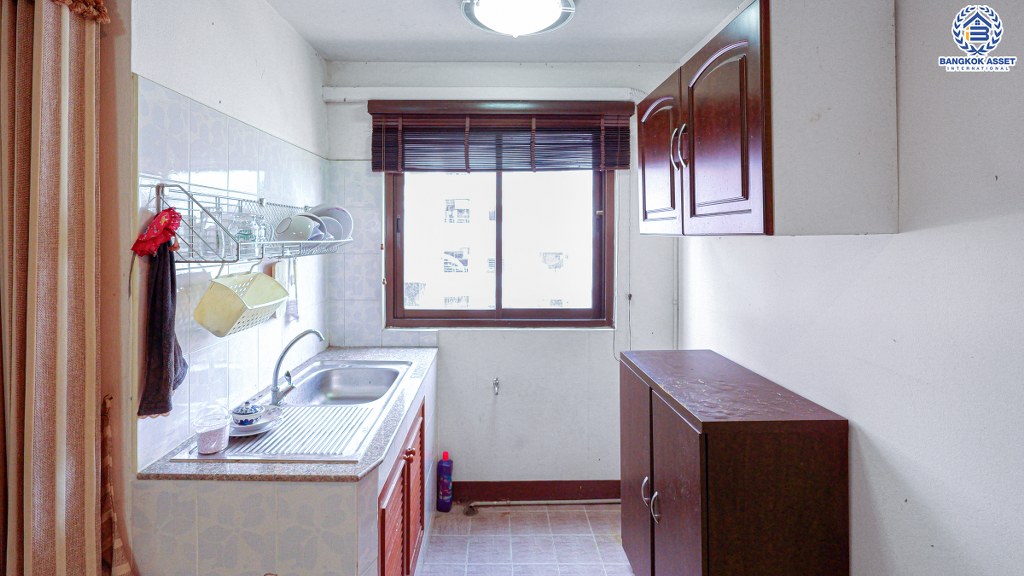 คอนโดมือสอง บนทำเลคุณภาพ คอนโดปิ่นเกล้าพาวิลเลี่ยน บนถนนบรมราชชนนี ขนาดห้องกว้าง 56.67 ตร.ม. การเดินทางสะดวก เข้าออกได้หลายเส้นทาง ใกล้เซ็นทรัลปิ่นเกล้า และรถไฟฟ้าสถานีบางยี่ขัน