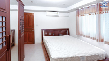 คอนโดมือสอง บนทำเลคุณภาพ คอนโดปิ่นเกล้าพาวิลเลี่ยน บนถนนบรมราชชนนี ขนาดห้องกว้าง 56.67 ตร.ม. การเดินทางสะดวก เข้าออกได้หลายเส้นทาง ใกล้เซ็นทรัลปิ่นเกล้า และรถไฟฟ้าสถานีบางยี่ขัน