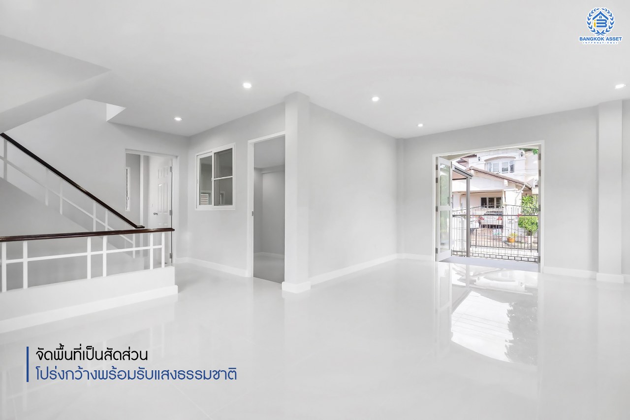 บ้านมือสองตกแต่งใหม่ ม.กฤษดานคร31 ปิ่นเกล้า ติดถนนบรมราชชนนี #หลังมุม โซนใกล้สวนสาธารณะ ฟังก์ชั่นจัดเต็ม 4 ห้องนอน 2 ห้องน้ำ 2 ที่จอดรถ รองรับความสุขบนเนื้อที่ดิน 58 ตร.ว. บนทำเลศักยภาพใกล้ทางคู่ขนานลอยฟ้าบรมราชชนนี และ เพียง 10 นาทีถึงเซ็นทรัลปิ่นเกล้า