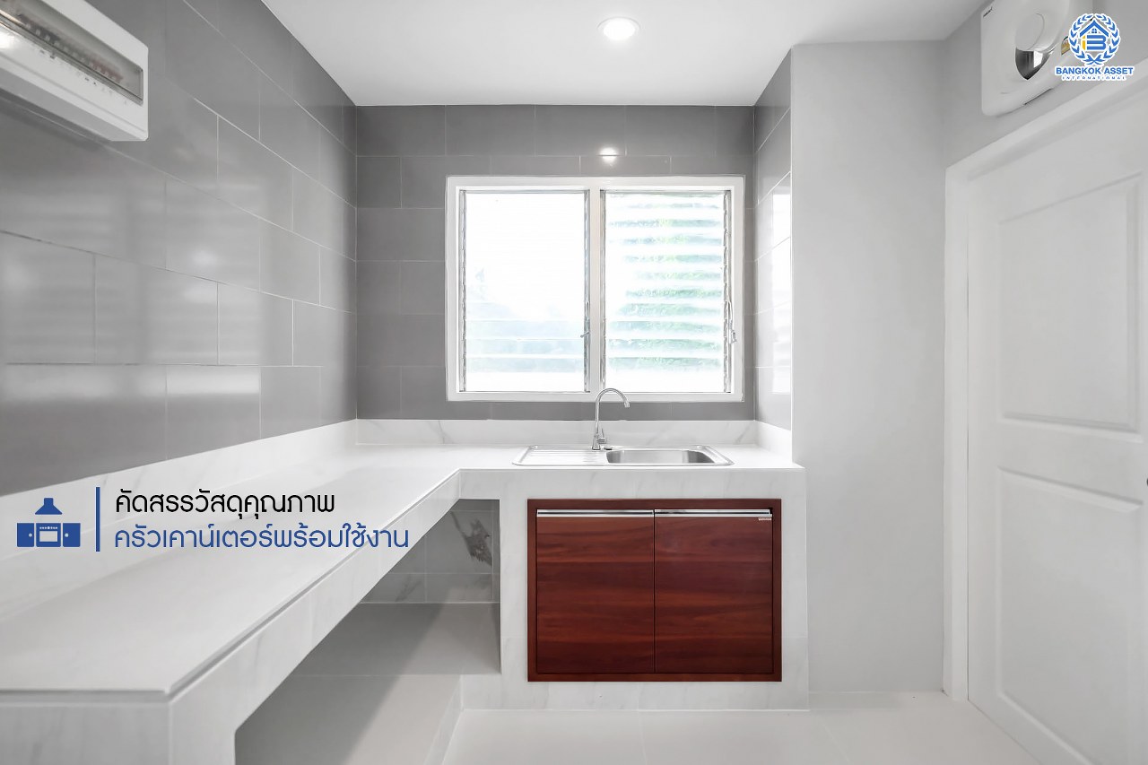 บ้านมือสองตกแต่งใหม่ ม.กฤษดานคร31 ปิ่นเกล้า ติดถนนบรมราชชนนี #หลังมุม โซนใกล้สวนสาธารณะ ฟังก์ชั่นจัดเต็ม 4 ห้องนอน 2 ห้องน้ำ 2 ที่จอดรถ รองรับความสุขบนเนื้อที่ดิน 58 ตร.ว. บนทำเลศักยภาพใกล้ทางคู่ขนานลอยฟ้าบรมราชชนนี และ เพียง 10 นาทีถึงเซ็นทรัลปิ่นเกล้า