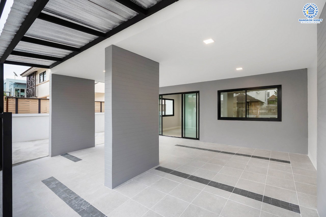 บ้านมือสองตกแต่งใหม่ ม.นนทรีปาร์ค รัตนาธิเบศร์-ไทรม้า บ้านแฝดหลังใหญ่เกือบเท่าบ้านเดี่ยว! เนื้อที่ 44 ตร.ว. ฟังก์ชั่นจัดเต็ม 4 ห้องนอน 3 ห้องน้ำ จอดรถได้ 2 คัน กว้างขวางบนพื้นที่ใช้สอยถึง 234 ตร.ม. บนทำเลโซนเมือง ใจกลาง 2 เซ็นทรัลฯ เดินทางสุดสะดวกเพียง 2 นาทีถึงรถไฟฟ้า "สถานีไทรม้า"...