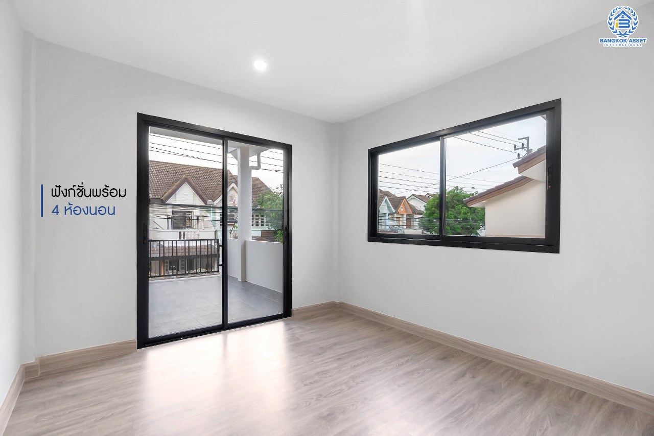 บ้านมือสองตกแต่งใหม่ ม.นนทรีปาร์ค รัตนาธิเบศร์-ไทรม้า บ้านแฝดหลังใหญ่เกือบเท่าบ้านเดี่ยว! เนื้อที่ 44 ตร.ว. ฟังก์ชั่นจัดเต็ม 4 ห้องนอน 3 ห้องน้ำ จอดรถได้ 2 คัน กว้างขวางบนพื้นที่ใช้สอยถึง 234 ตร.ม. บนทำเลโซนเมือง ใจกลาง 2 เซ็นทรัลฯ เดินทางสุดสะดวกเพียง 2 นาทีถึงรถไฟฟ้า "สถานีไทรม้า"...