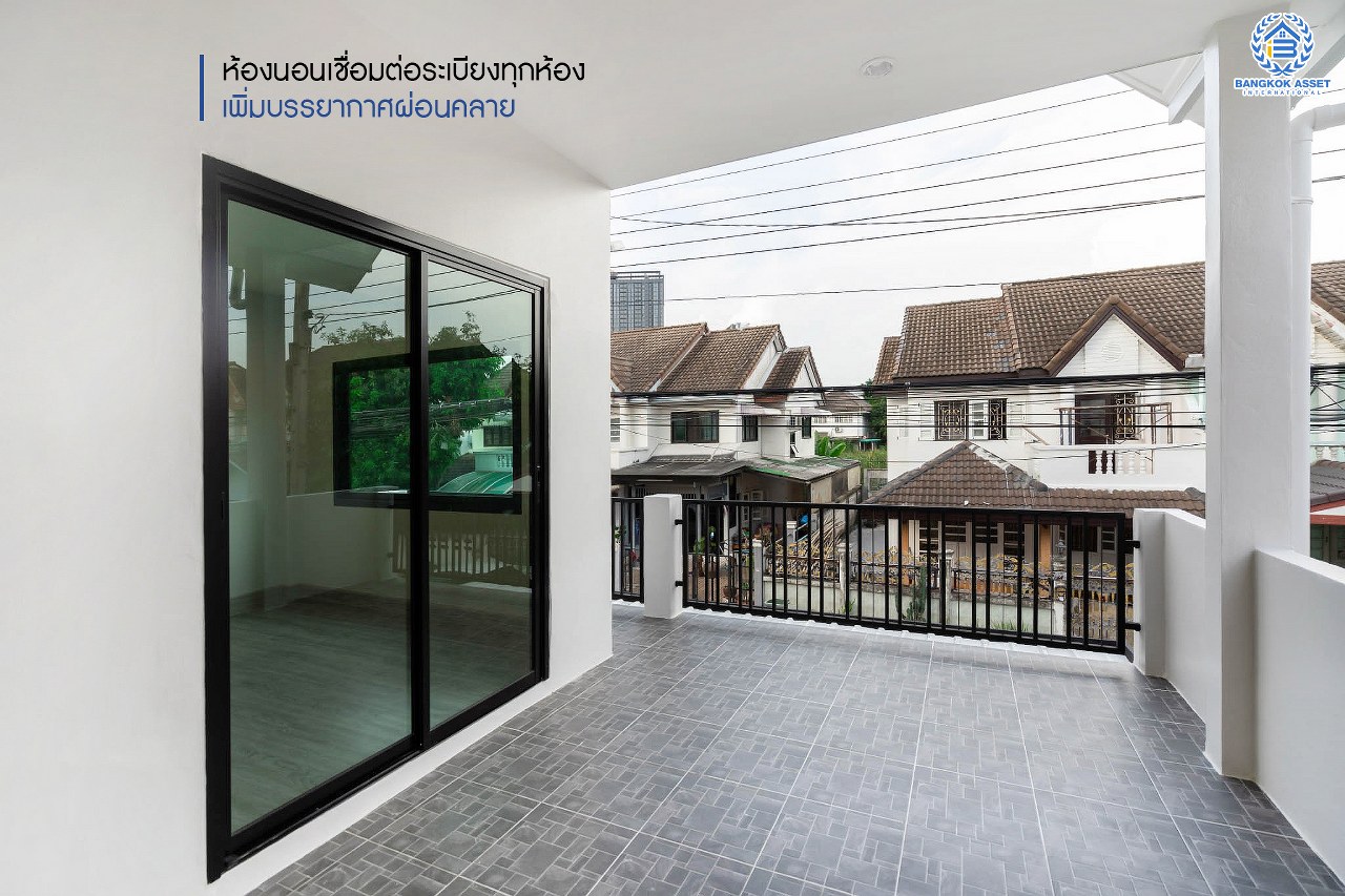 บ้านมือสองตกแต่งใหม่ ม.นนทรีปาร์ค รัตนาธิเบศร์-ไทรม้า บ้านแฝดหลังใหญ่เกือบเท่าบ้านเดี่ยว! เนื้อที่ 44 ตร.ว. ฟังก์ชั่นจัดเต็ม 4 ห้องนอน 3 ห้องน้ำ จอดรถได้ 2 คัน กว้างขวางบนพื้นที่ใช้สอยถึง 234 ตร.ม. บนทำเลโซนเมือง ใจกลาง 2 เซ็นทรัลฯ เดินทางสุดสะดวกเพียง 2 นาทีถึงรถไฟฟ้า "สถานีไทรม้า"...