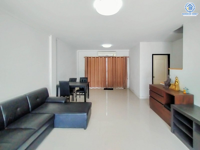 ทาวน์เฮ้าส์มือสองนนทบุรี คุณภาพแบรนด์ศุภาลัย* โครงการ ศุภาลัยพรีโม่ ปิ่นเกล้า-พระราม5 เนื้อที่ 20.60 ตร.ว. แต่งครบ พร้อมอยู่ ฟังก์ชั่น 3 ห้องนอน 2 ห้องน้ำ 2 ที่จอดรถ บนทำเลสุดสะดวก เชื่อมต่อปิ่นเกล้า-ศาลายา ใกล้เซ็นทรัลเวสต์เกต และจุดขึ้นทางด่วน "ศรีรัช"