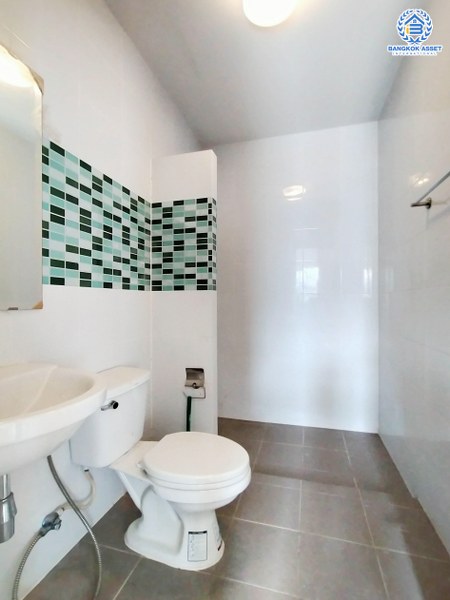 ทาวน์เฮ้าส์มือสองนนทบุรี คุณภาพแบรนด์ศุภาลัย* โครงการ ศุภาลัยพรีโม่ ปิ่นเกล้า-พระราม5 เนื้อที่ 20.60 ตร.ว. แต่งครบ พร้อมอยู่ ฟังก์ชั่น 3 ห้องนอน 2 ห้องน้ำ 2 ที่จอดรถ บนทำเลสุดสะดวก เชื่อมต่อปิ่นเกล้า-ศาลายา ใกล้เซ็นทรัลเวสต์เกต และจุดขึ้นทางด่วน "ศรีรัช"