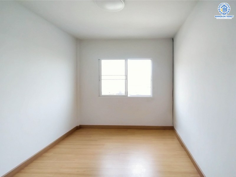 ทาวน์เฮ้าส์มือสองนนทบุรี คุณภาพแบรนด์ศุภาลัย* โครงการ ศุภาลัยพรีโม่ ปิ่นเกล้า-พระราม5 เนื้อที่ 20.60 ตร.ว. แต่งครบ พร้อมอยู่ ฟังก์ชั่น 3 ห้องนอน 2 ห้องน้ำ 2 ที่จอดรถ บนทำเลสุดสะดวก เชื่อมต่อปิ่นเกล้า-ศาลายา ใกล้เซ็นทรัลเวสต์เกต และจุดขึ้นทางด่วน "ศรีรัช"