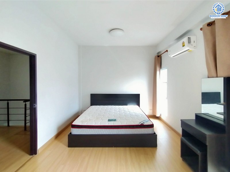 ทาวน์เฮ้าส์มือสองนนทบุรี คุณภาพแบรนด์ศุภาลัย* โครงการ ศุภาลัยพรีโม่ ปิ่นเกล้า-พระราม5 เนื้อที่ 20.60 ตร.ว. แต่งครบ พร้อมอยู่ ฟังก์ชั่น 3 ห้องนอน 2 ห้องน้ำ 2 ที่จอดรถ บนทำเลสุดสะดวก เชื่อมต่อปิ่นเกล้า-ศาลายา ใกล้เซ็นทรัลเวสต์เกต และจุดขึ้นทางด่วน "ศรีรัช"