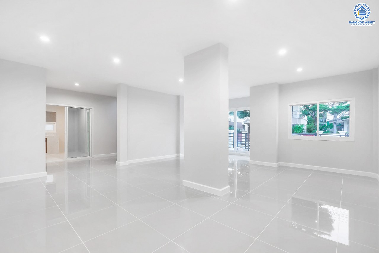 บ้านมือสองตกแต่งใหม่ ม.คาซ่าวิลล์ ราชพฤกษ์-รัตนาธิเบศร์1 (Q.House) ดีไซน์ทันสมัยพร้อมเข้าอยู่ เนื้อที่ 57 ตร.ว. ฟังก์ชั่น 3 ห้องนอน 3 ห้องน้ำ บนทำเลศักยภาพ ติดถนนราชพฤกษ์ และเพียง 10 นาทีถึงรถไฟฟ้า "สถานีบางรักน้อยท่าอิฐ"...