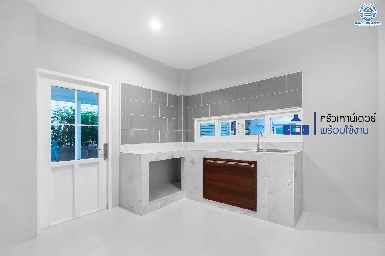 บ้านมือสองตกแต่งใหม่ ม.คาซ่าวิลล์ ราชพฤกษ์-รัตนาธิเบศร์1 (Q.House) ดีไซน์ทันสมัยพร้อมเข้าอยู่ เนื้อที่ 57 ตร.ว. ฟังก์ชั่น 3 ห้องนอน 3 ห้องน้ำ บนทำเลศักยภาพ ติดถนนราชพฤกษ์ และเพียง 10 นาทีถึงรถไฟฟ้า "สถานีบางรักน้อยท่าอิฐ"...