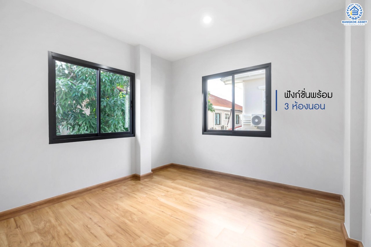 บ้านมือสองตกแต่งใหม่ ม.ลานทอง ติวานนท์-ปากเกร็ด  #หลังใหญ่ แปลงมุม เนื้อที่ 80 ตร.ว. มีพื้นที่สนามด้านข้างกว้าง 195 ตร.ม. พร้อมรับทุกกิจกรรม ฟังก์ชั่น 3 ห้องนอน 2 ห้องน้ำ 3 ที่จอดรถ สะดวกทุกการเดินทาง บนทำเลติด ถ.ติวานนท์ ใกล้เซ็นทรัล และทางด่วน "แจ้งวัฒนะ" เพียง 5 นาทีถึง "ห้าแยกปากเกร็ด"...