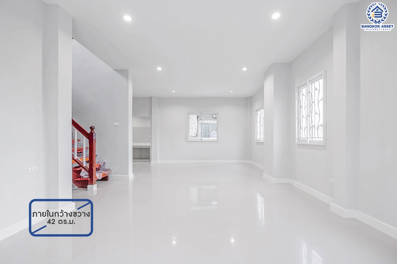 บ้านมือสองตกแต่งใหม่ ม.แลนซีโอ วงแหวนฯ-ปิ่นเกล้า (ซ.วัดพระเงิน) #หลังมุม สังคมคุณภาพแบรนด์ ลลิลพร็อพเพอร์ตี้ เนื้อที่ 40.5 ตร.ว. ฟังก์ชั่น 3นอน 2น้ำ 2 ที่จอดรถ บนทำเลเดินทางสะดวก ใกล้ถ.กาญจนาภิเษก เข้า-ออกได้หลายเส้นทาง *เพียง 5 นาทีถึงจุดขึ้นทางด่วน "ศรีรัช"...