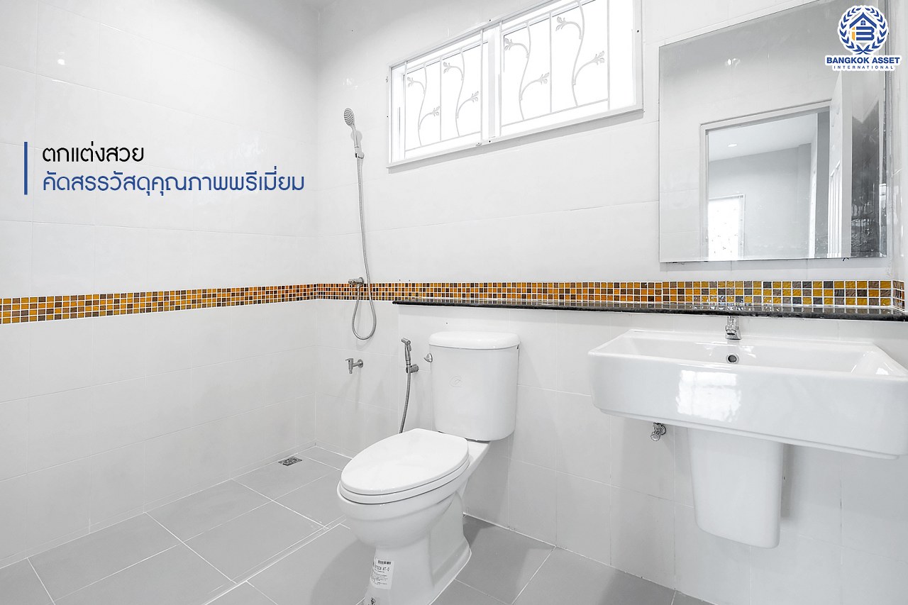 บ้านมือสองตกแต่งใหม่ ม.แลนซีโอ วงแหวนฯ-ปิ่นเกล้า (ซ.วัดพระเงิน) #หลังมุม สังคมคุณภาพแบรนด์ ลลิลพร็อพเพอร์ตี้ เนื้อที่ 40.5 ตร.ว. ฟังก์ชั่น 3นอน 2น้ำ 2 ที่จอดรถ บนทำเลเดินทางสะดวก ใกล้ถ.กาญจนาภิเษก เข้า-ออกได้หลายเส้นทาง *เพียง 5 นาทีถึงจุดขึ้นทางด่วน "ศรีรัช"...