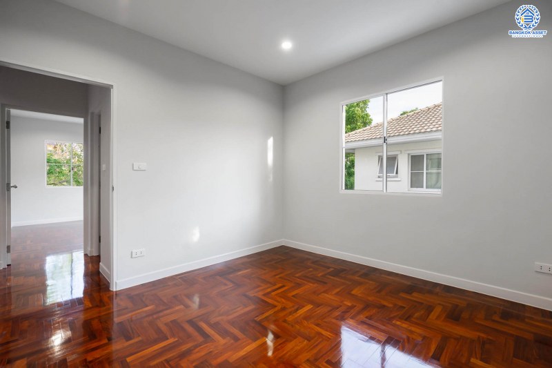 บ้านมือสองตกแต่งใหม่ หลังใหญ่ #แปลงมุม เนื้อที่ 85.5 ตร.ว. โครงการ มัณฑนา ติดถนนราชพฤกษ์ สังคมคุณภาพแบรนด์ LH ฟังก์ชั่นจัดเต็ม 3 ห้องนอน 3 ห้องน้ำ 2 ที่จอดรถ พร้อม Living Room และ Facilities ครบ! บนทำเลศักยภาพ เดินทางสะดวก ใกล้วงเวียนพระราม5 และMRT "สถานีบางรักน้อยท่าอิฐ"