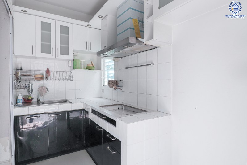 บ้านแฝดมือสองนนทบุรี แบรนด์ พร็อพเพอร์ตี้ เพอร์เฟค* ม.เพอร์เฟคพาร์ค ราชพฤกษ์ หลังใหญ่ต่อเติมครบ! พร้อมอยู่ เนื้อที่ 39.6 ตร.ว. ฟังก์ชั่นครบ! 3 ห้องนอน 2 ที่จอดรถ มีบิ้วท์อินห้อง Living room และครัวเคาน์เตอร์พร้อมใช้งาน แถมแอร์ 2 เครื่อง!! บนทำเลโซนเมือง ติดถ.ราชพฤกษ์ ใกล้วงเวียนพระรามห้า ,รถไฟฟ้า และทางด่วน...