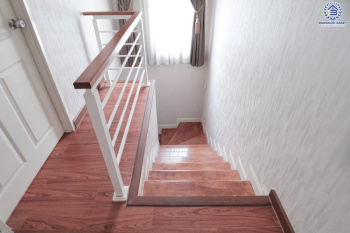 บ้านแฝดมือสองนนทบุรี แบรนด์ พร็อพเพอร์ตี้ เพอร์เฟค* ม.เพอร์เฟคพาร์ค ราชพฤกษ์ หลังใหญ่ต่อเติมครบ! พร้อมอยู่ เนื้อที่ 39.6 ตร.ว. ฟังก์ชั่นครบ! 3 ห้องนอน 2 ที่จอดรถ มีบิ้วท์อินห้อง Living room และครัวเคาน์เตอร์พร้อมใช้งาน แถมแอร์ 2 เครื่อง!! บนทำเลโซนเมือง ติดถ.ราชพฤกษ์ ใกล้วงเวียนพระรามห้า ,รถไฟฟ้า และทางด่วน...