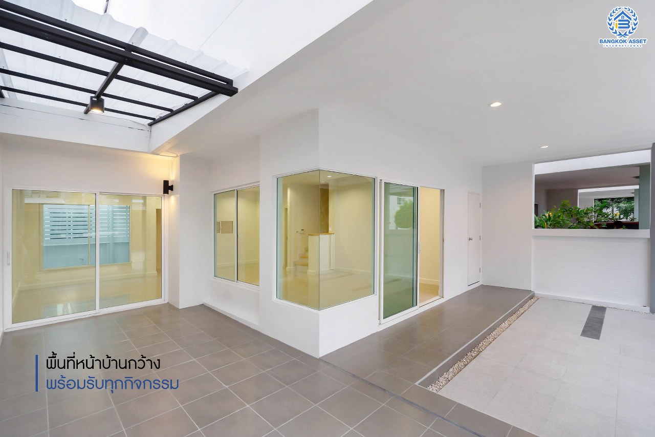 บ้านมือสองตกแต่งใหม่ ม.เดอะคลัสเตอร์วิลล์ 4 ราชพฤกษ์ – สิรินธร  #หลังใหญ่ เนื้อที่ 32 ตร.ว. ฟังก์ชั่น 3 ห้องนอน 2 ห้องน้ำ 2 ที่จอดรถ พื้นที่ใช้สอย 195 ตร.ม. Master Bedroom มี Built-in Furniture พร้อม Facilitie ครบครัน การเดินทางสะดวก ใกล้วงเวียนพระรามห้า ,The Walk และจุดขึ้นทางด่วน "ศรีรัช"