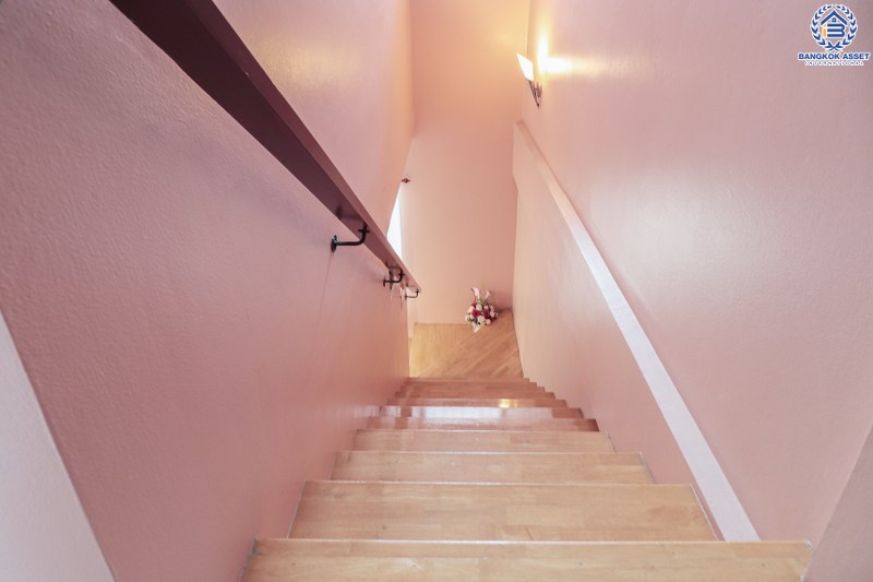 ทาวน์โฮมมือสองนนทบุรี  ม.ไพร์มเพลส รัตนาธิเบศร์ บ้านพร้อมอยู่ต่อเติมเต็ม เนื้อที่ 21.40 ตร.ว. หน้ากว้าง 6 เมตร จอดรถได้ 2 คัน* ฟังก์ชั่น 3นอน 2น้ำ ภายในกว้างขวาง อยู่สบาย พร้อมสาธารณูปโภคครบครัน บนทำเลเดินทางสะดวก เข้า-ออกได้หลายเส้นทาง เพียง 3 นาทีถึงเซ็นทรัลเวสต์เกต ใกล้รถไฟฟ้าสถานี "แยกบางพลู"