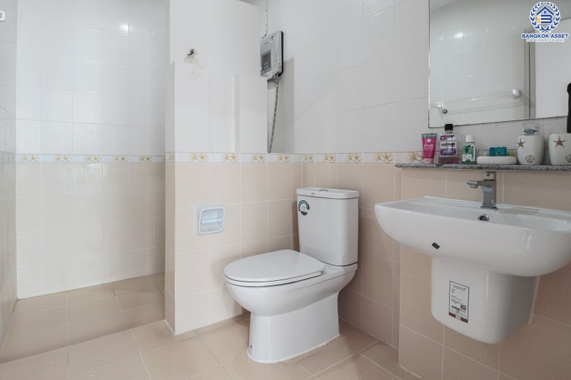 ทาวน์โฮมมือสองนนทบุรี  ม.ไพร์มเพลส รัตนาธิเบศร์ บ้านพร้อมอยู่ต่อเติมเต็ม เนื้อที่ 21.40 ตร.ว. หน้ากว้าง 6 เมตร จอดรถได้ 2 คัน* ฟังก์ชั่น 3นอน 2น้ำ ภายในกว้างขวาง อยู่สบาย พร้อมสาธารณูปโภคครบครัน บนทำเลเดินทางสะดวก เข้า-ออกได้หลายเส้นทาง เพียง 3 นาทีถึงเซ็นทรัลเวสต์เกต ใกล้รถไฟฟ้าสถานี "แยกบางพลู"