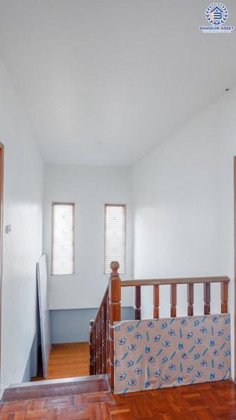 บ้านเดี่ยวมือสองนนทบุรี ม.ประดับดาว1-4 ราชพฤกษ์ หลังใหญ่ เนื้อที่ 60.1 ตร.ว. ฟังก์ชั่น 4 ห้องนอน 2 ห้องน้ำ ต่อเติมเต็ม บนทำเลเยี่ยม! ใกล้ถนนราชพฤกษ์ และรถไฟฟ้า "บางรักน้อยท่าอิฐ"