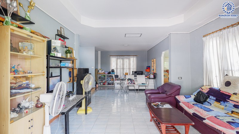 บ้านเดี่ยวมือสองนนทบุรี ม.ประดับดาว1-4 ราชพฤกษ์ หลังใหญ่ เนื้อที่ 60.1 ตร.ว. ฟังก์ชั่น 4 ห้องนอน 2 ห้องน้ำ ต่อเติมเต็ม บนทำเลเยี่ยม! ใกล้ถนนราชพฤกษ์ และรถไฟฟ้า "บางรักน้อยท่าอิฐ"