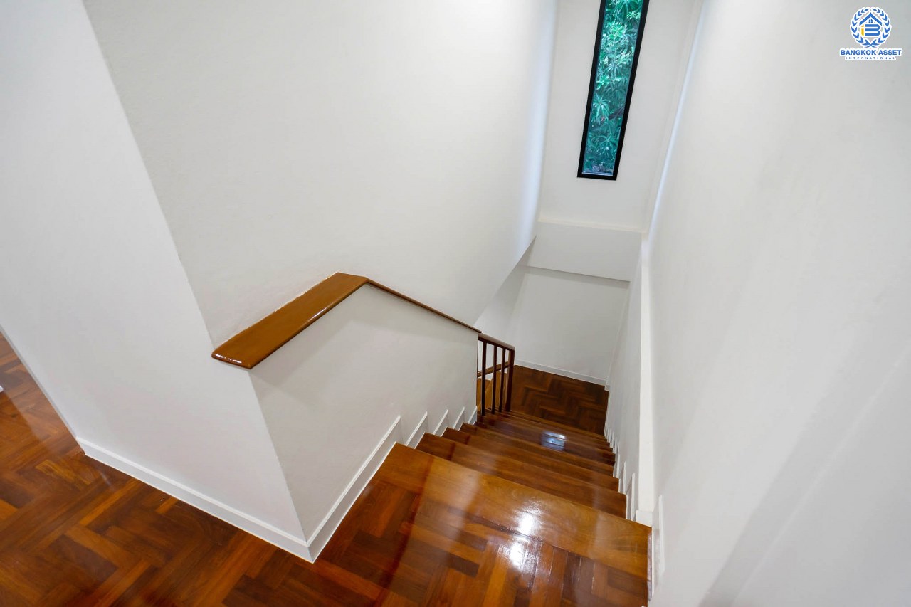 บ้านมือสองตกแต่งใหม่ ทาวน์เฮ้าส์หลังใหญ่ เนื้อที่ 24.1 ตร.ว. ม.บิวตี้เฮ้าส์3 ราชพฤกษ์-กาญจนาฯ ฟังก์ชั่น 3 ห้องนอน 2 ห้องน้ำ กว้างขวางด้วยพื้นที่ใช้สอยถึง 186 ตร.ม. พร้อมทุกการเข้าอยู่ บนทำเลสุดสะดวก ใกล้ The Walk และทางด่วนศรีรัช...