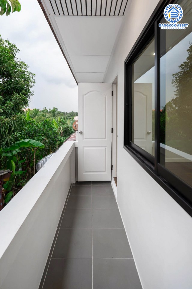 บ้านมือสองตกแต่งใหม่ ทาวน์เฮ้าส์หลังใหญ่ เนื้อที่ 24.1 ตร.ว. ม.บิวตี้เฮ้าส์3 ราชพฤกษ์-กาญจนาฯ ฟังก์ชั่น 3 ห้องนอน 2 ห้องน้ำ กว้างขวางด้วยพื้นที่ใช้สอยถึง 186 ตร.ม. พร้อมทุกการเข้าอยู่ บนทำเลสุดสะดวก ใกล้ The Walk และทางด่วนศรีรัช...