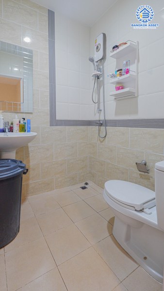 ทาวน์โฮมมือสองนนทบุรี ม.โกลเด้นทาวน์ รัตนาธิเบศร์-สถานีรถไฟฟ้าบางพลู เนื้อที่ 19.20 ตร.ว ฟังก์ชั่น 4 ห้องนอน 2 ห้องน้ำ แถมเครื่องปรับอากาศ 3 เครื่อง พร้อมอยู่ บนทำเลเดินทางสะดวก เข้าออกได้หลายเส้นทาง ได้แก่ ถนนรัตนาธิเบศร์ ถนนราชพฤกษ์ ถนนนครอินทร์ และถนนกาญจนาภิเษก