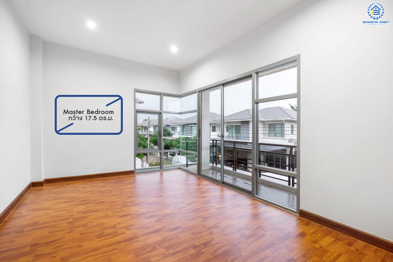 บ้านมือสองตกแต่งใหม่ ม.เพอร์เฟคเพลส2 ติดถ.รัตนาธิเบศร์ หลังใหญ่พร้อมอยู่ เนื้อที่ 58.1 ตร.ว. ดีไซน์โมเดิร์น ฟังก์ชั่น 4 ห้องนอน 3 ห้องน้ำ 2 ที่จอดรถ บนที่สุดแห่งทำเลโซนเมือง ติดรถไฟฟ้า"สถานีไทรม้า" และใกล้จุดขึ้นทางด่วน "งามวงศ์วาน"