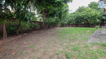 บ้านเดี่ยวมือสองนนทบุรี หลังใหญ่ห้องมุม! ม.ลัดดารมย์อิลิแกนซ์ พระราม 5-2 คุณภาพแบรนด์ดัง เนื้อที่ 177.20 ตร.ว. ตอบโจทย์ครอบครัวใหญ่ ฟังชั่น 5 ห้องนอน 5 ห้องน้ำ แถมแอร์ 8 เครื่อง มีเรือนรับรองพร้อมอยู่ มีความเป็นส่วนตัวข้างบ้านและหลังบ้านไม่ชนใคร บนทำเลคุณภาพ หน้าโครงการติดถ.นครอินทร์ ใกล้วงเวียนพระราม5 และจุดขึ้นทางด่วน "ศรีรัช"