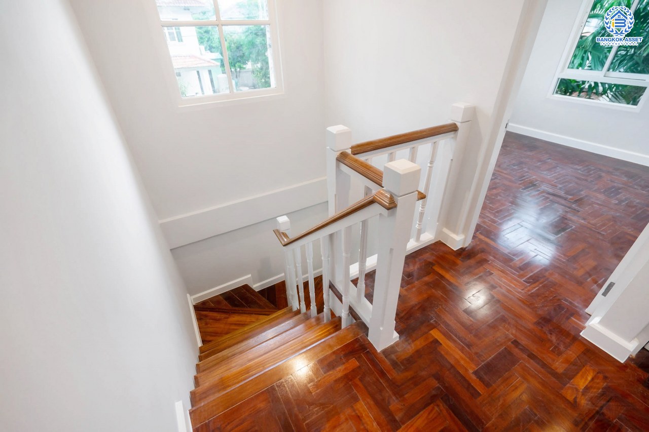 บ้านมือสองตกแต่งใหม่ คุณภาพแบรนด์ LH ม.ชลลดา บางใหญ่-เซ็นทรัลเวสต์เกต เนื้อที่ 52.5 ตร.ว. ฟังก์ชั่น 3 ห้องนอน 2 ห้องน้ำ สามารถจอดรถได้ถึง 3 คัน Facility ครบครัน พร้อมทุกการเข้าอยู่ บนทำเลเดินทางสะดวก ใกล้ถ.กาญจนาภิเษก เพียง 10 นาทีถึงรถไฟฟ้า "สถานีคลองบางไผ่"